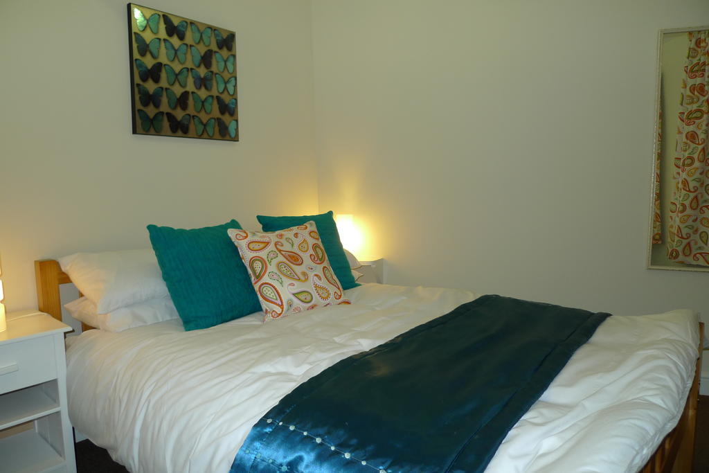 Courtyard Cottage Нерсборо Номер фото